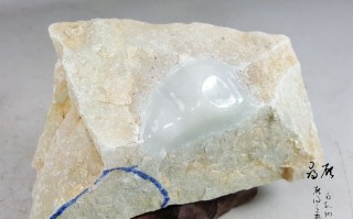 怎么分辨翡翠原石怎么分辨翡翠原石皮壳种水