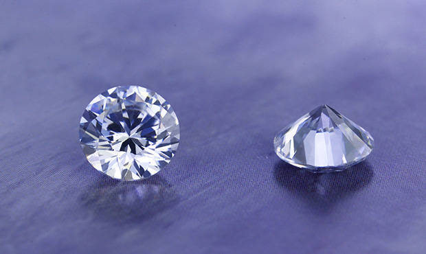 鉴定钻石最简单的方法?鉴定钻石的方法