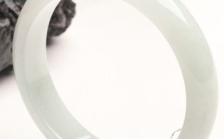 翡翠手镯如何挑,翡翠手镯挑战方法