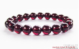 石榴石手链项链，石榴石的价格，如何根据石榴石的成色辨别品质(转载)