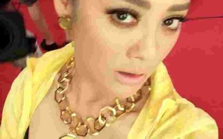 35岁女人戴什么项链好看35岁女人戴什么项链好看些