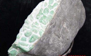 翡翠原石手工价格表,赌石300加工费800