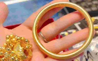 女人长期戴黄金项链的好处和坏处女人长期戴黄金的好处