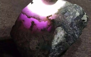 翡翠原石在哪里找翡翠原石哪里找