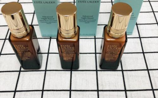 sk2和雅诗兰黛小棕瓶哪个好用雅诗兰黛小棕瓶精华和sk2小红瓶