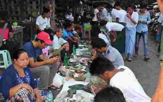 翡翠缅甸翡翠缅甸料和危料哪个好