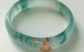 商场4500买的翡翠手镯,翡翠手镯的硬度