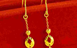 适合40岁女人金耳环适合40岁女人的黄金耳环