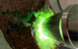 翡翠原石价格翡翠原石价格多少钱一斤