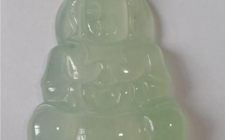 想用年终奖买一个翡翠挂件，预算8000元，选择什么比较划算？