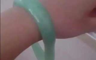 翡翠手镯 两万两万块的翡翠手镯长什么样