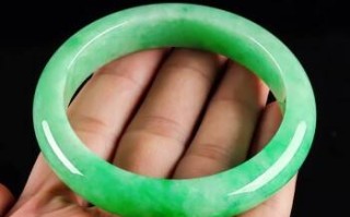 贵妃翡翠手镯真假的简单介绍