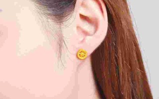 周大生黄金耳环图片及价格的简单介绍