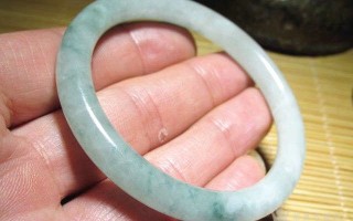 建国初的翡翠手镯腾冲翡翠建国酒店几星级