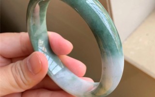 4万油青种手镯翡翠图片,翡翠手镯油青色