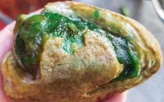 翡翠原石几百块,一块翡翠原石30万买的