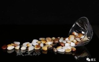 糯种翡翠原石图片翡翠原石籽料