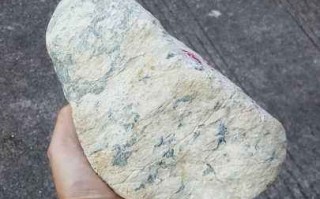 翡翠原石的价格一般在多少一克,翡翠原石的价格一般在多少