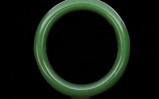 鉴宝翡翠手镯图片翡翠手镯款式