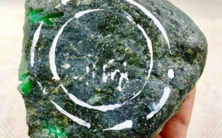 翡翠的原石基本知识大全图片翡翠的原石基本知识大全