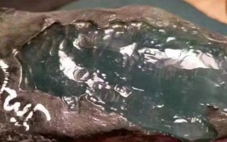 翡翠黄金原石是什么,翡翠跟黄金