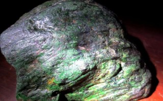 翡翠原石摄影作品的简单介绍