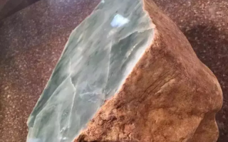 翡翠原石多少一公斤,赌石原石一般都多少钱