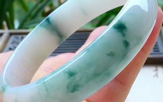 包含1万以上翡翠手镯图片的词条