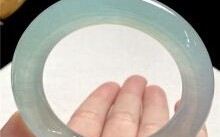 木那糯种翡翠手镯值多少钱?翡翠木那手镯图片