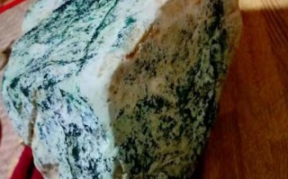 翡翠原石哪里收购,河北有翡翠原石吗