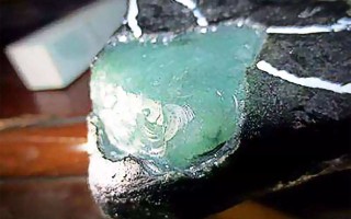 莫湾基翡翠原石,宣汉原石翡翠矿场