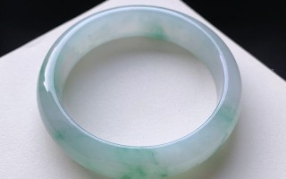 怎样分辨冰种翡翠手镯的好坏,怎样分辨冰种翡翠手镯