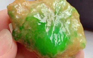 翡翠原石摆件黄加绿,玉雕大师李振庆作品