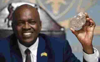 世界上最大的天然钻石有多大世界上最大的天然钻石是多少克