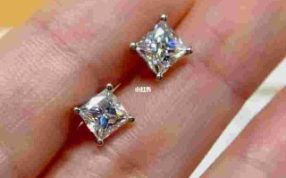 一克拉耳钉上身效果图片一克拉耳钉会不会太大