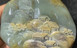 请问各路大神这块和田籽料怎样？