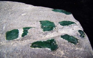 5折翡翠原石价格大马坎翡翠原石多少钱