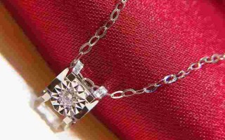 钻石项链什么牌子的好钻石项链什么牌子的好一点