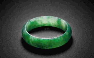 北京去哪儿买翡翠手镯比较好,北京买翡翠手镯好不好