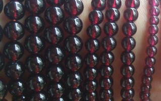 石榴石手链价格多少