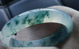 飘绿翡翠原石,翡翠原石飘色跟翡翠没有融合