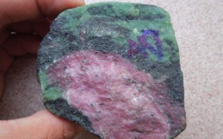 红翡翠石头红绿色翡翠原石