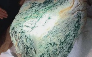 关于开封玉器翡翠原石网购的信息