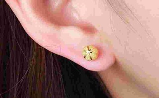 金耳环怎么弯个圆圈圆圈金耳环怎么扣不脱落