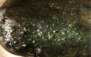 翡翠原石的成分,翡翠原石表皮的成分