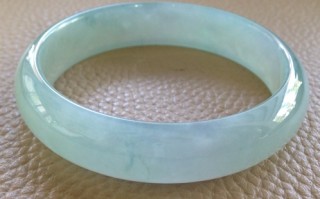 晴水翡翠一般啥价位清水翡翠手镯图片