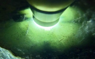 翡翠原石木那白盐沙翡翠原石木那砂立