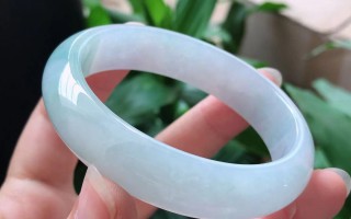 翡翠手镯微裂翡翠手镯常见微纹