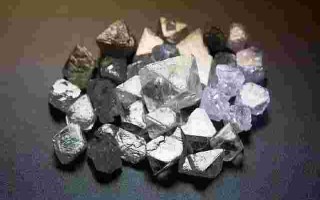 用火烧钻石会用什么反应,被火烧过的钻石图片