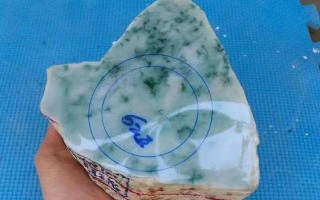 小块翡翠原石,小块翡翠原石怎么去皮